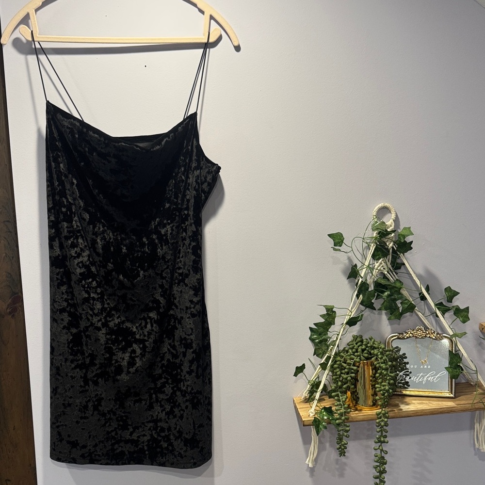 Elegant Black Velvet Dress